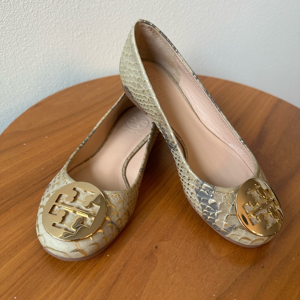 TORY BURCH
Leather Animal Print Ballet Flats